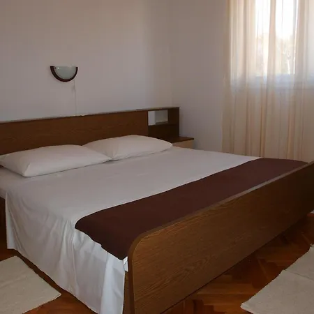 Apartments Mirja - 100M From The Beach & Parking Trogir Exterior photo
