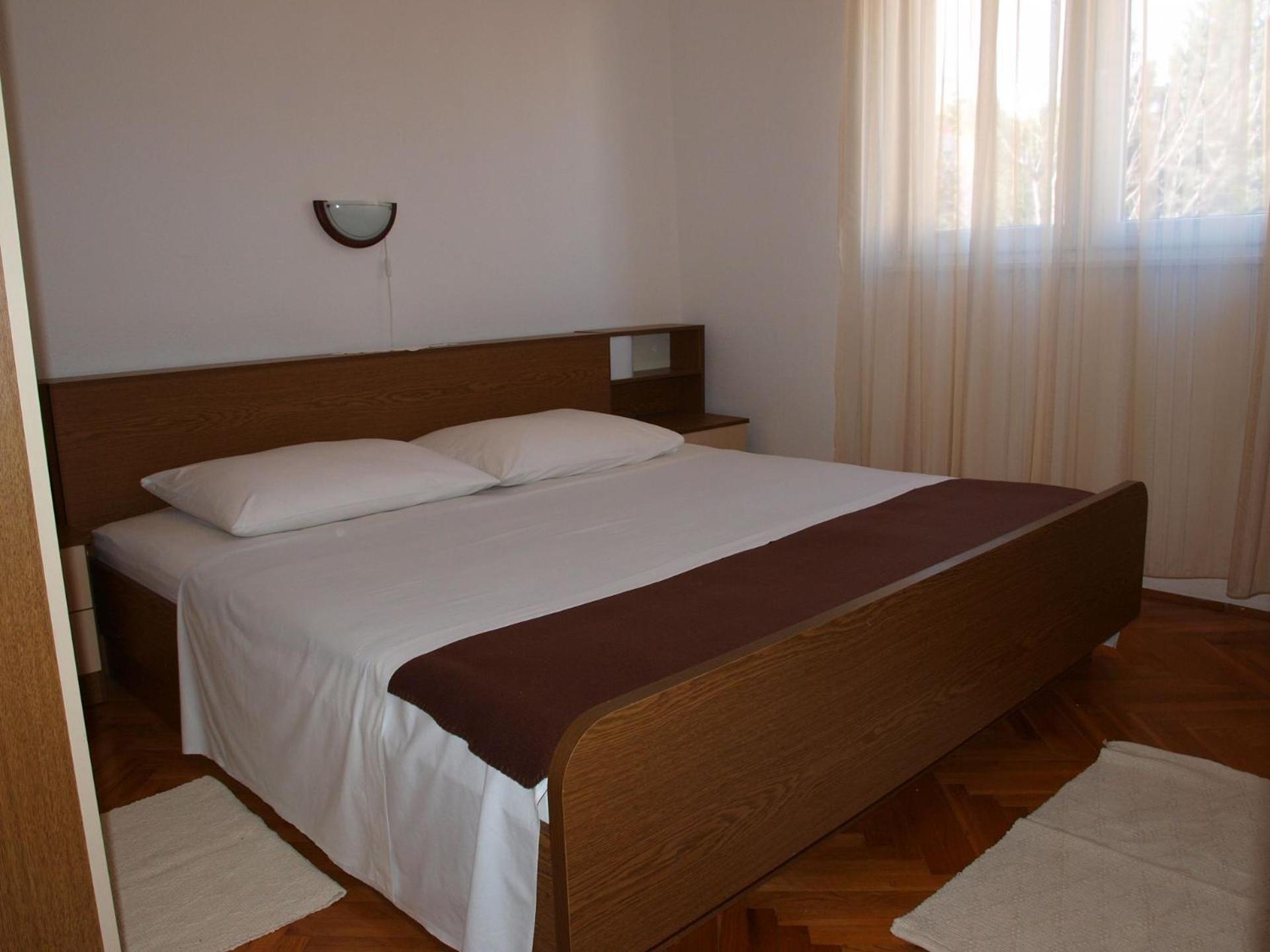 Apartment Mirja - 100m From The & Parking *