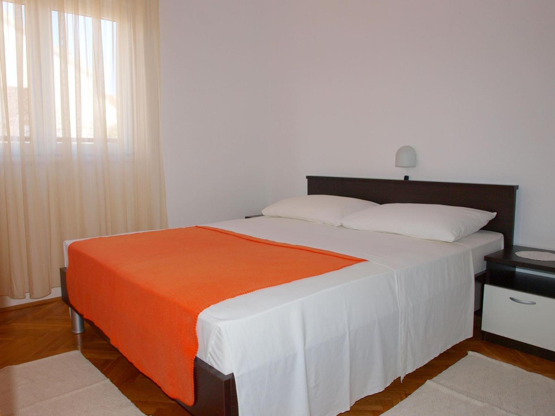 Mirja - 100m From The & Parking Apartment
